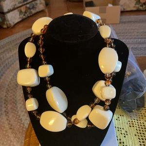 Joan Rivers beige and tortoise beads long signed